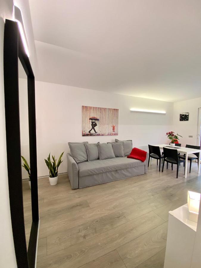 Appartamento Miranda Con Giardino Privato E Pool Extérieur photo
